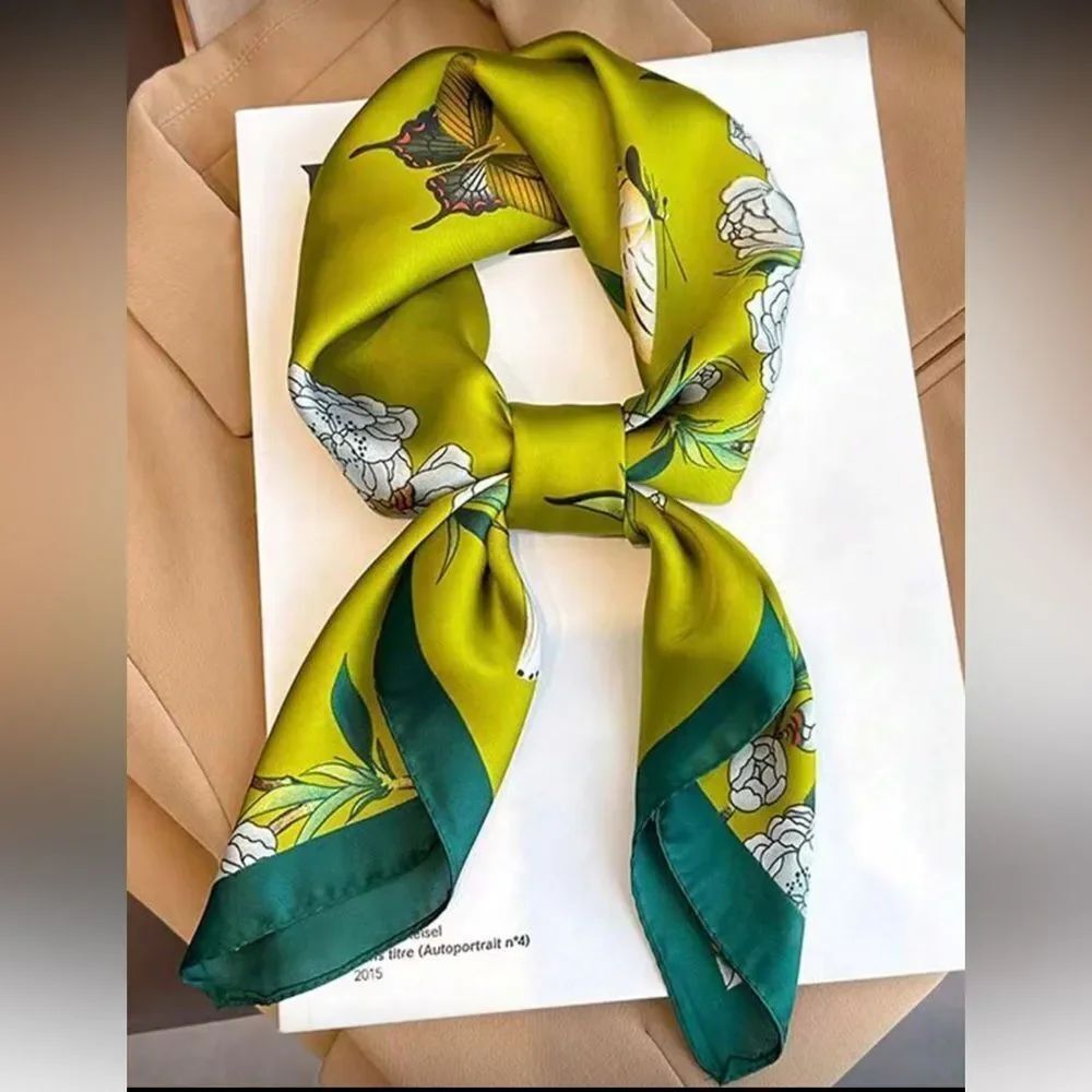 Green Floral Scarf N1343